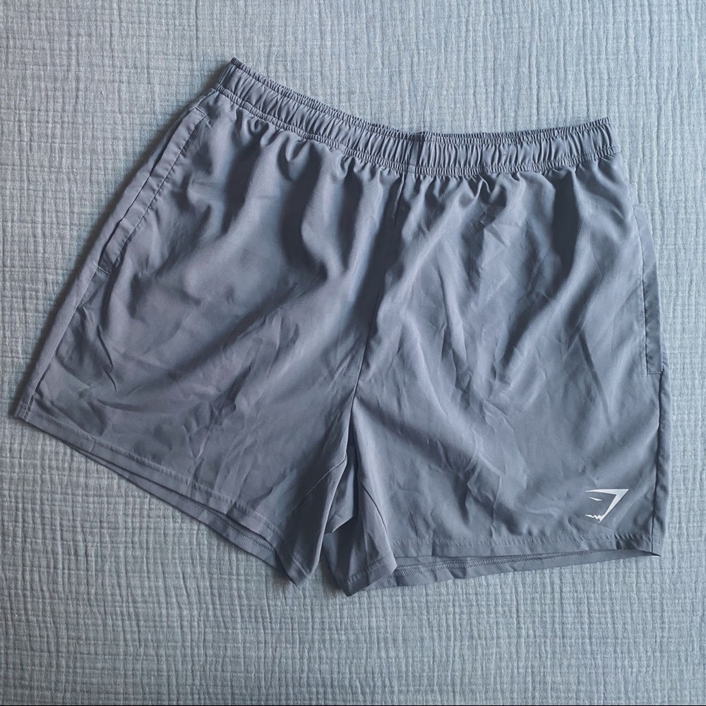 Gymshark Mens Arrival 5" Shorts in Smokey Grey SZ L